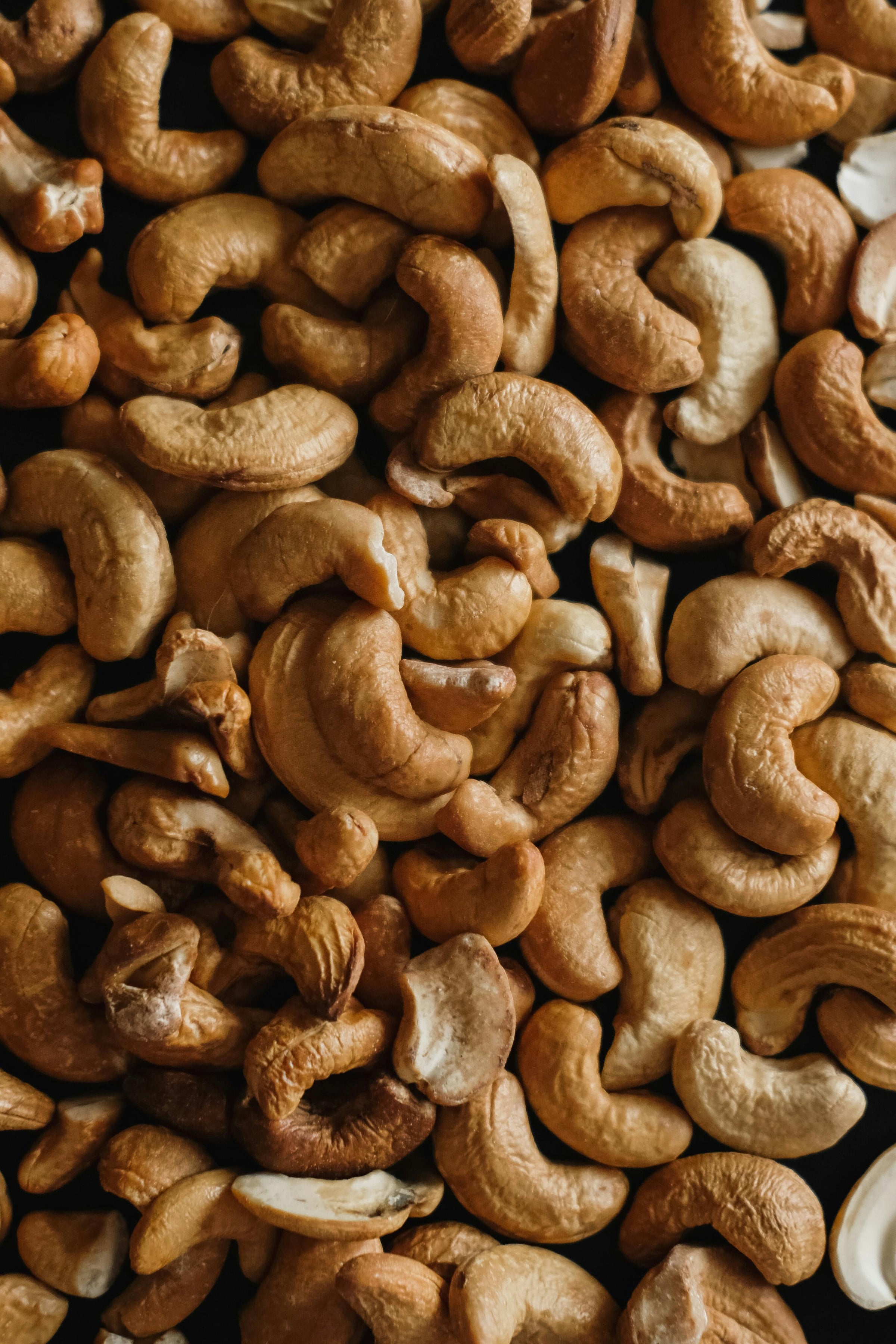 Buy Premium Kaju Online – Best Cashews Price in Pakistan